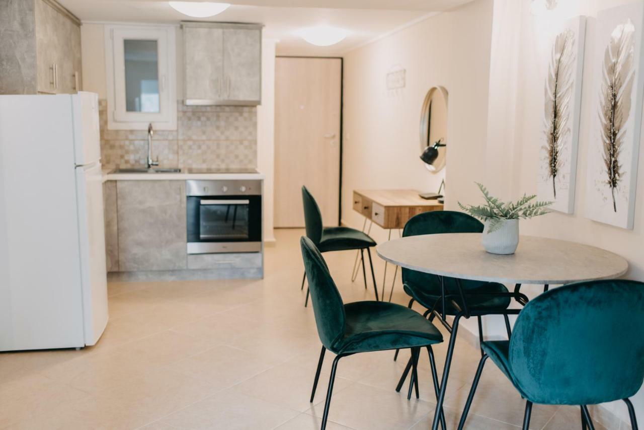 Best House, Central Luxury Apartment, Agiou Nikolaou, Patra 外观 照片