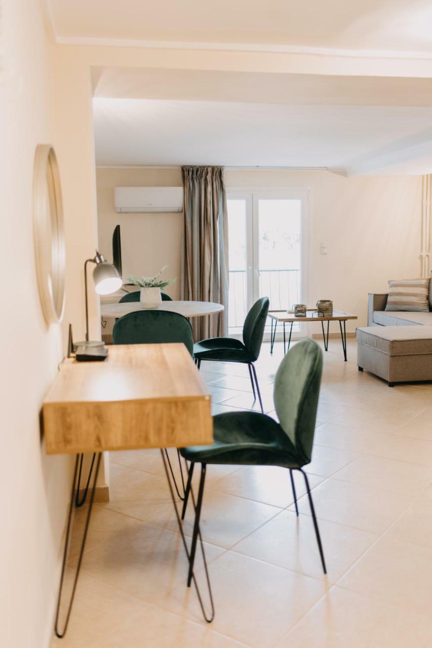 Best House, Central Luxury Apartment, Agiou Nikolaou, Patra 外观 照片