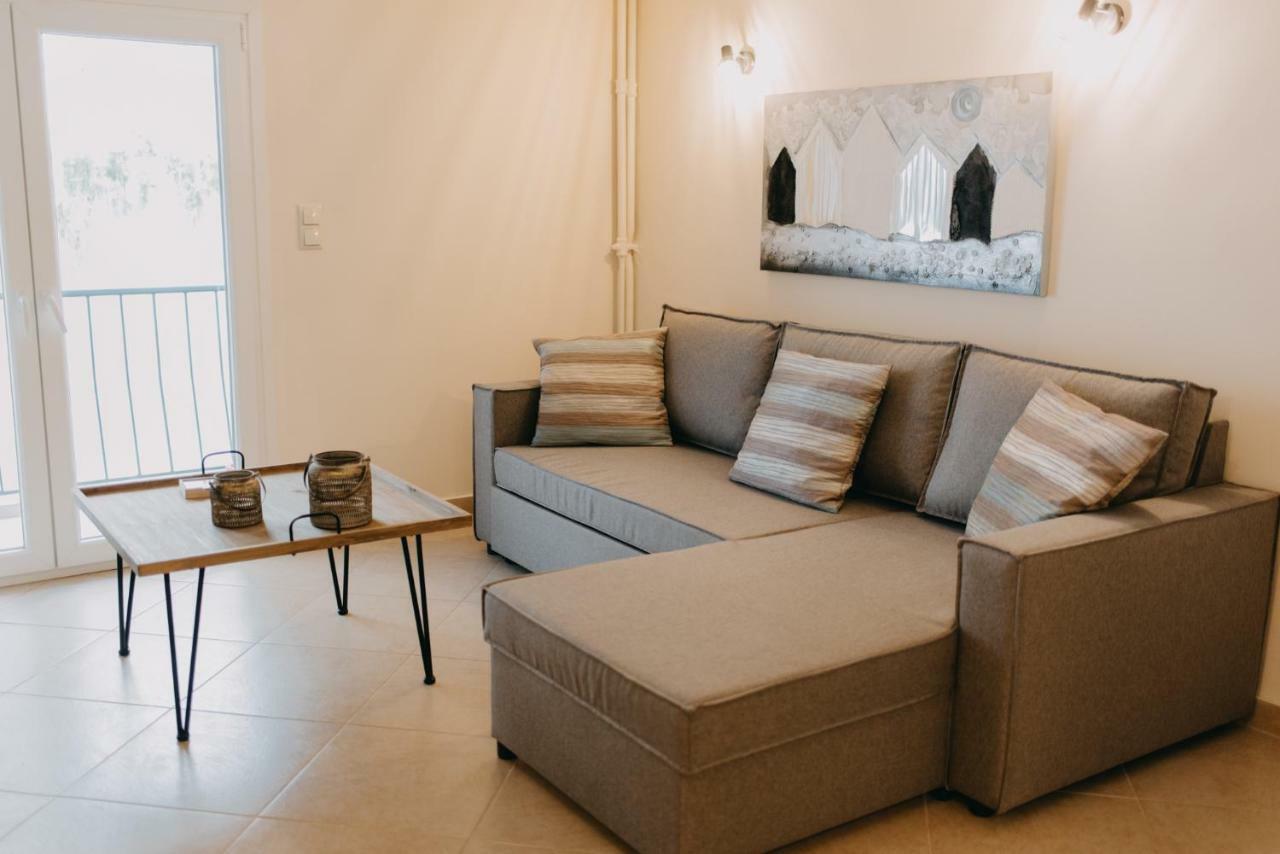 Best House, Central Luxury Apartment, Agiou Nikolaou, Patra 外观 照片